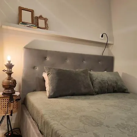 Apartment Studio Historical City Center - *