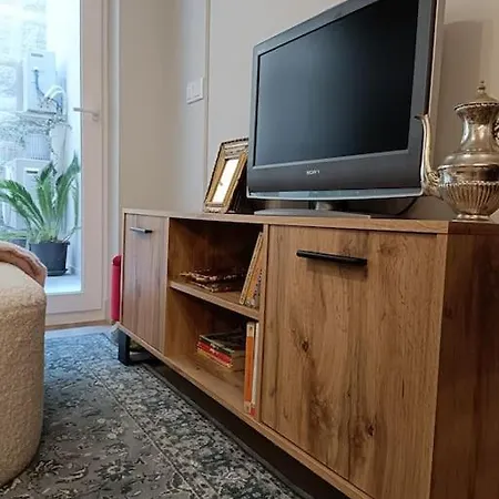 Apartment Studio Historical City Center - *