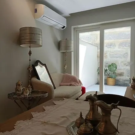 Studio Historical City Center - דירה בראגה