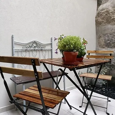 דירה Studio Historical City Center - *