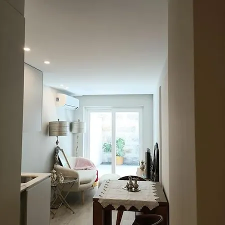 דירה Studio Historical City Center - *